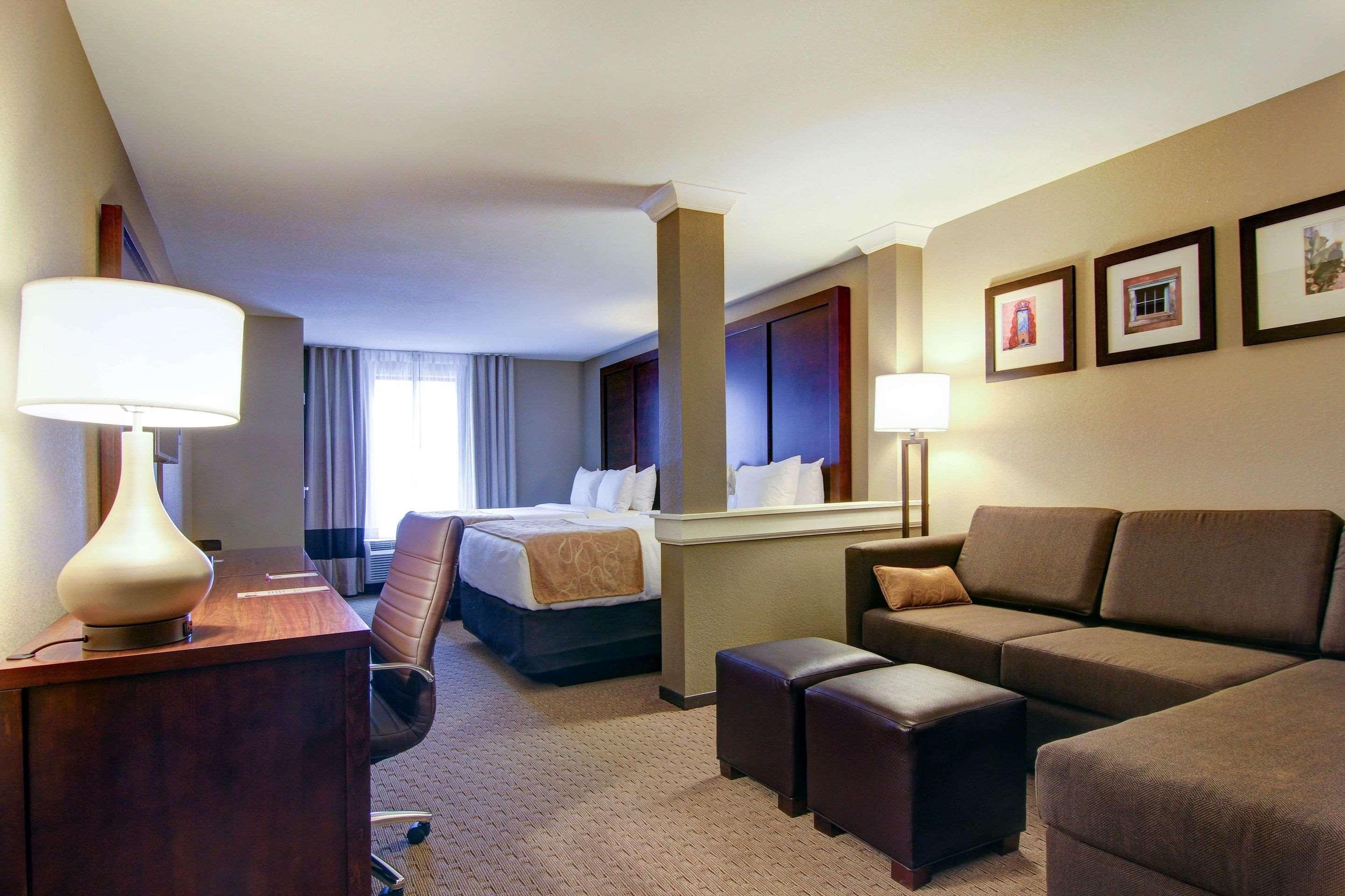 Comfort Suites Carlsbad Exteriör bild