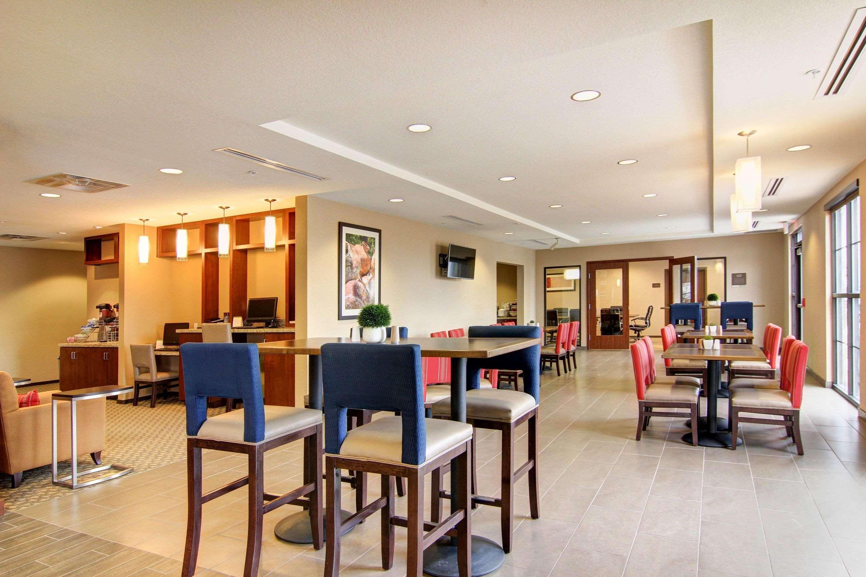 Comfort Suites Carlsbad Exteriör bild
