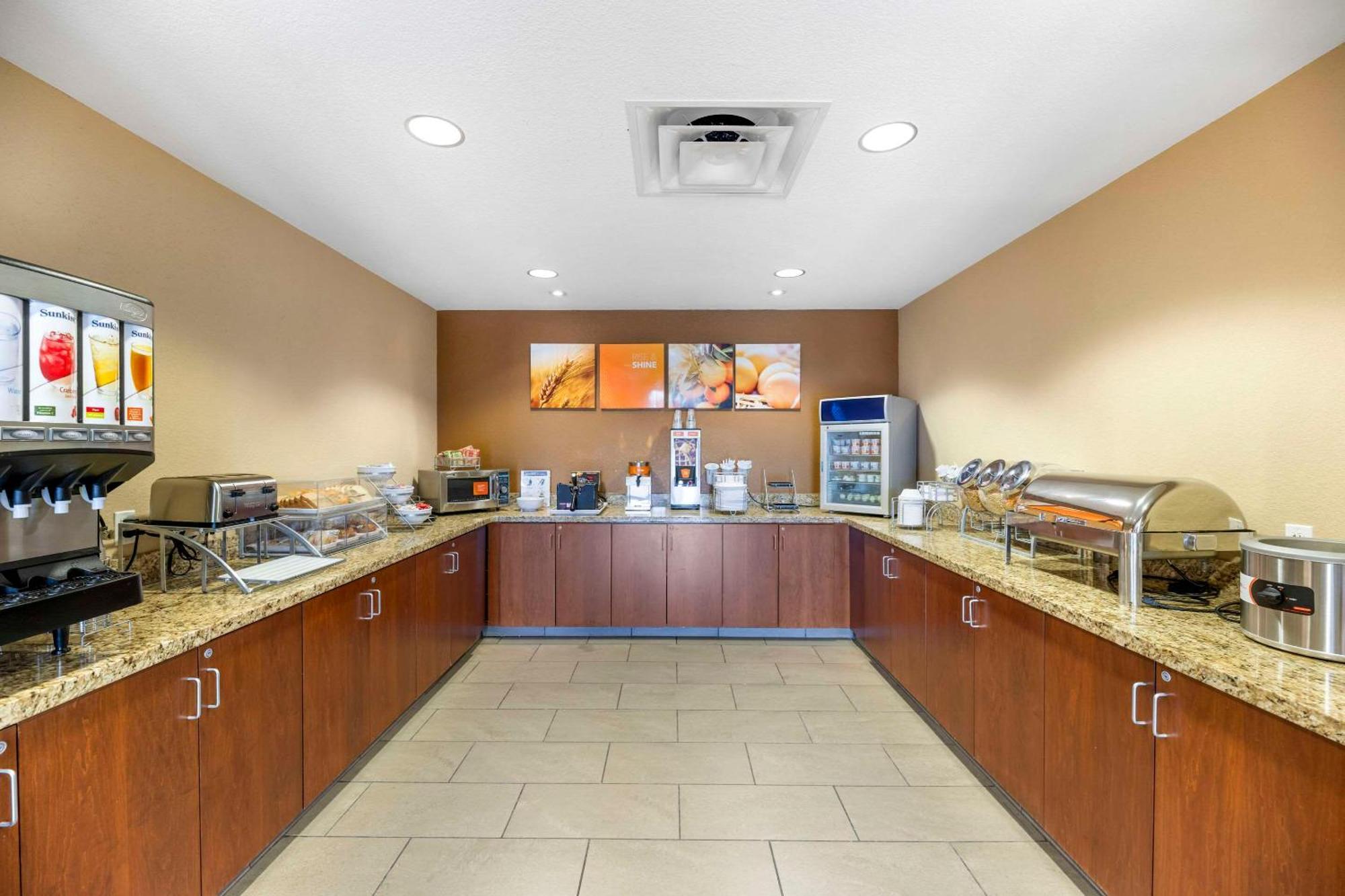 Comfort Suites Carlsbad Exteriör bild