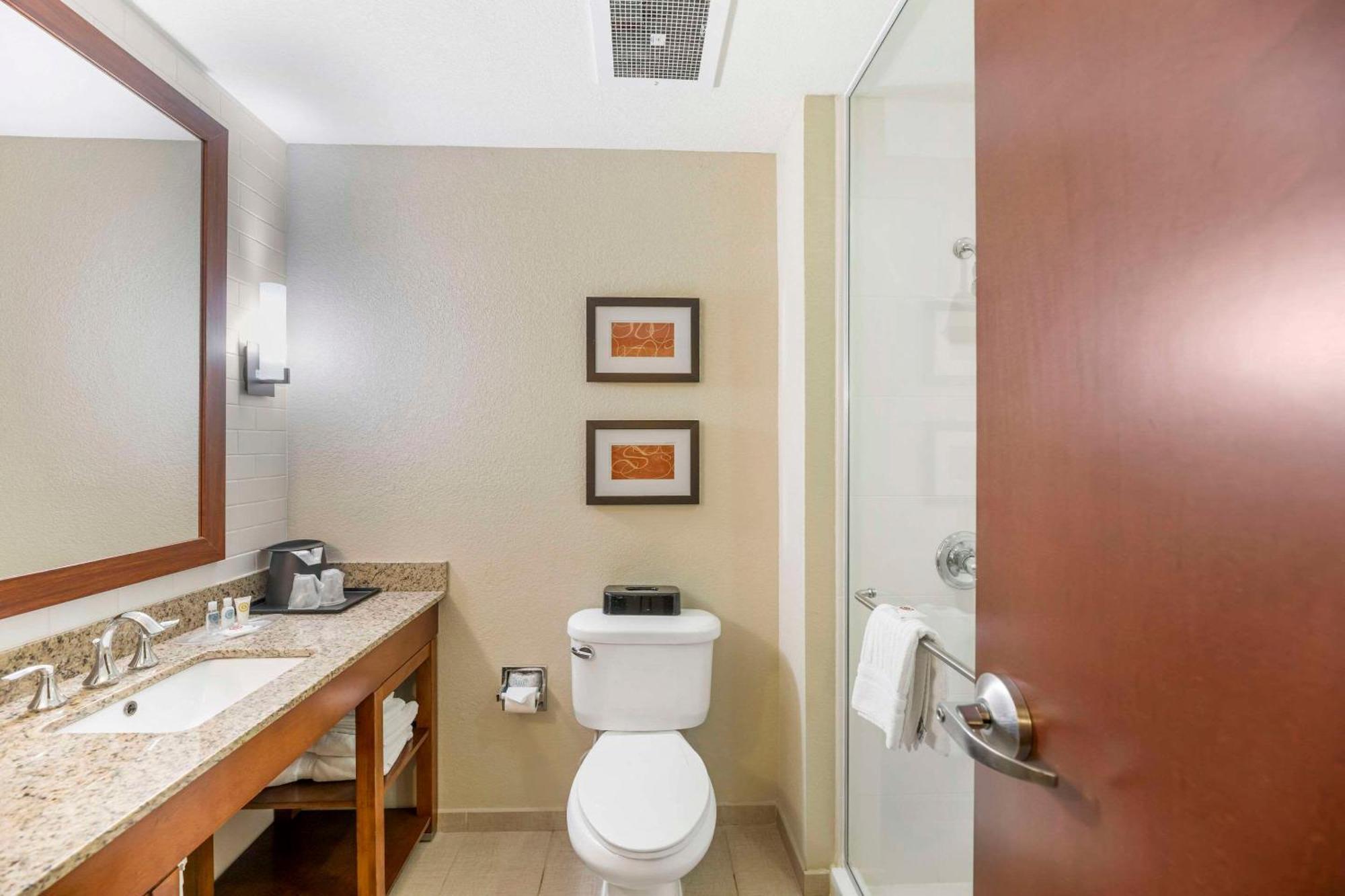 Comfort Suites Carlsbad Exteriör bild